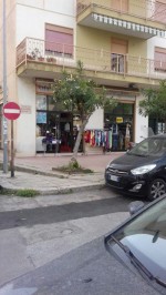 Annuncio vendita Palermo locale commerciale con esposizioni