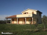 Annuncio vendita Riparbella villa bifamiliare con terreno agricolo