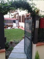 Annuncio vendita Livorno monolocale con giardino