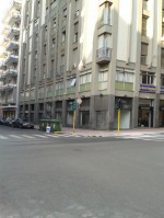 Annuncio affitto Taranto locale ad angolo con tre vetrine
