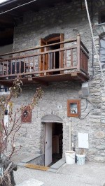 Annuncio vendita Aosta casa libera da terra a cielo