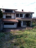 Annuncio vendita Roccella Ionica villa con grande giardino
