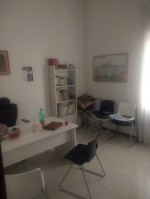 Annuncio affitto Napoli studio in poliambulatorio da condividere