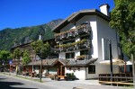 Annuncio vendita Courmayeur hotel con tipica architettura montana