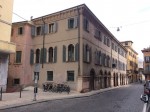 Annuncio affitto Verona centro storico negozio