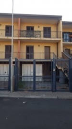 Annuncio vendita Gravina di Catania villa a schiera