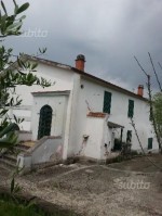 Annuncio vendita Sant'Agata De' Goti casale con terreno